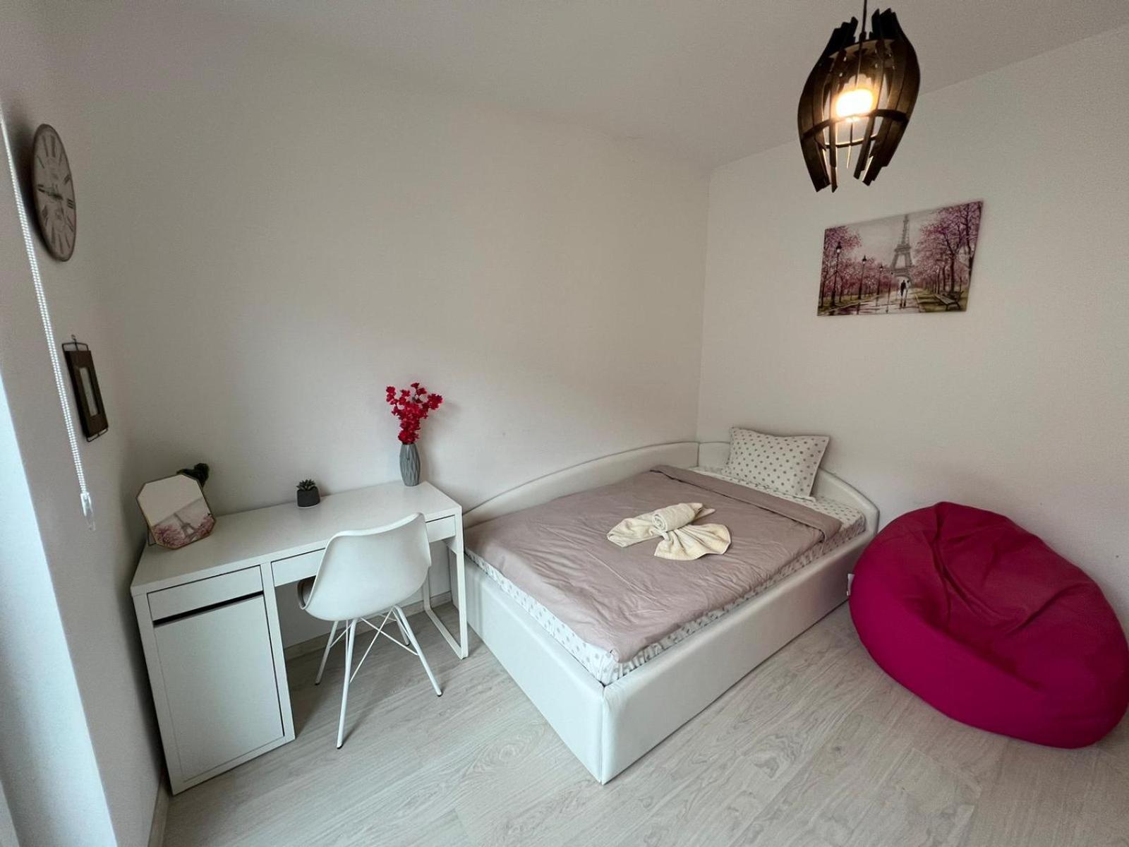 Paris Luxury Top Centre 2Bdr Apt W Work Desk And Wifi Near Nevsky Cathedral Sofia Buitenkant foto